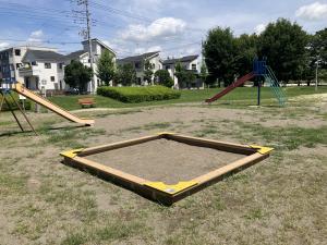 御茶山町児童公園の砂場