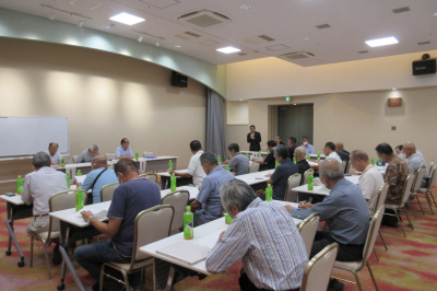  夏まつり反省会の画像です。