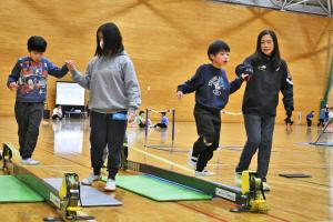 スラックラインの様子