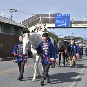 上岡馬頭観音の絵馬市