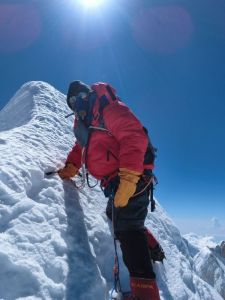 大山光一さん_マナスル山頂(8163m)にて