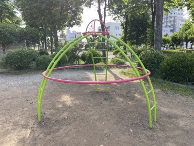 箭弓町第一公園の雲梯