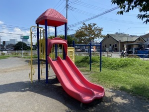 まきの木公園にある複合遊具の写真