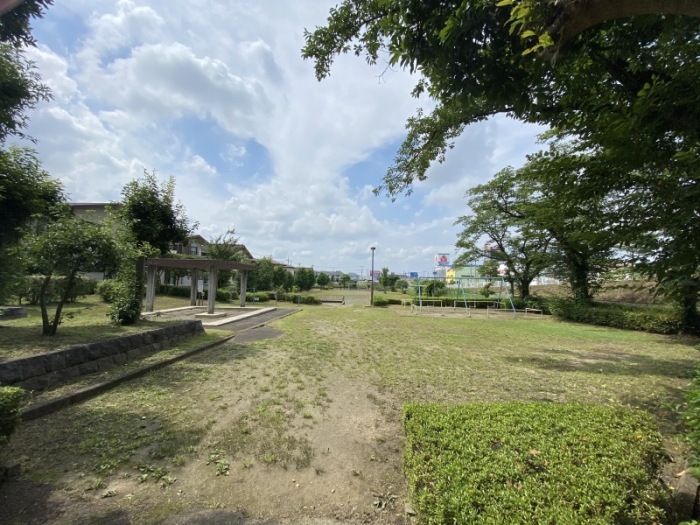 五領町南児童公園の全景