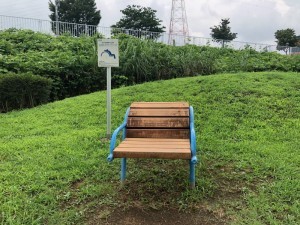 健康遊具 背伸ばしベンチ_川風公園