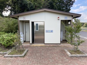 市野川近隣公園のトイレ