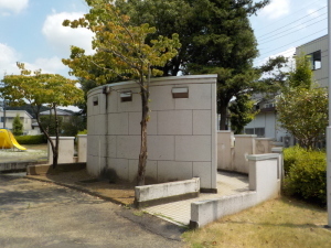 新宿町児童公園のトイレ