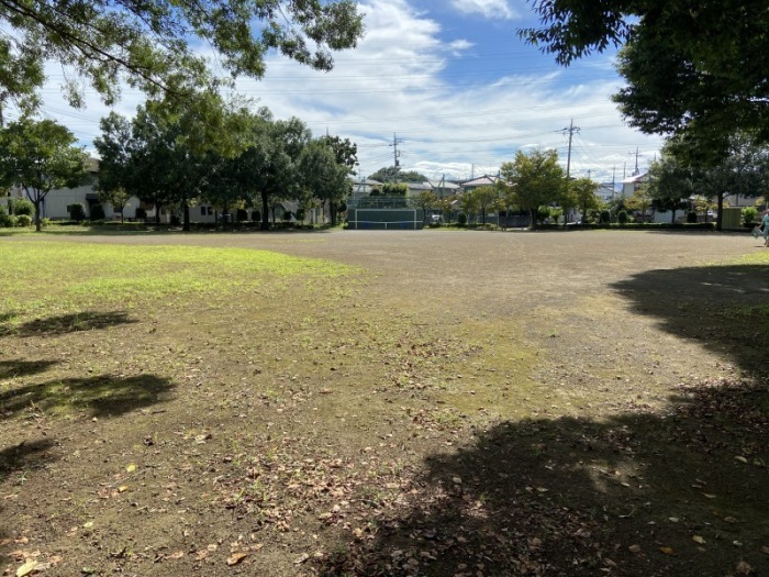 稲荷林公園の広場