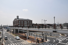 東松山駅東口駅前広場写真