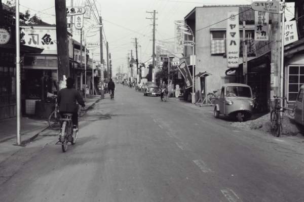 1961年の本町通り(旧四丁目)の写真