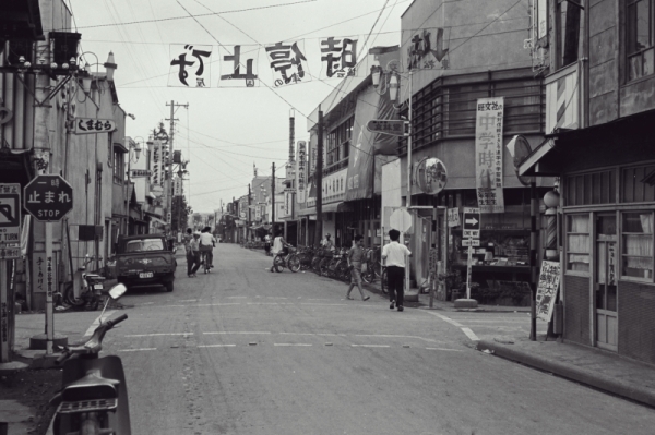 1964年の文林堂前交差点の写真