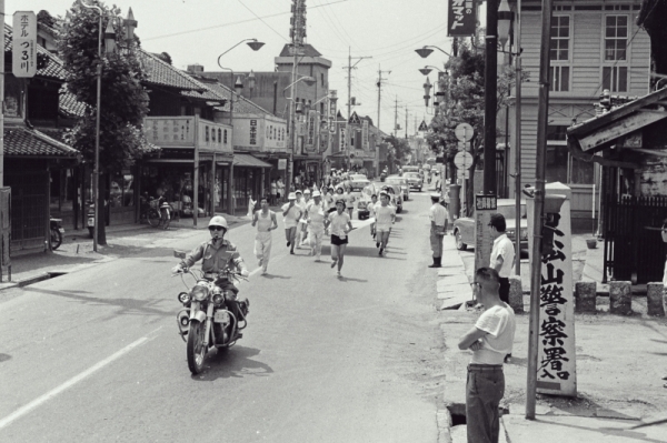 1967年の埼玉国体旗リレーリハーサルの写真