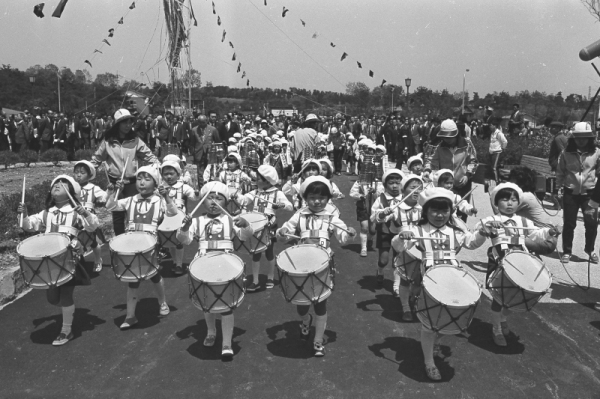 1980年の県こども動物自然公園開園式の写真