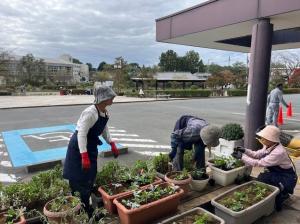 平野市民活動センター花壇