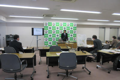 定例記者会見の画像です。