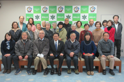 施設めぐり出発式の画像です。