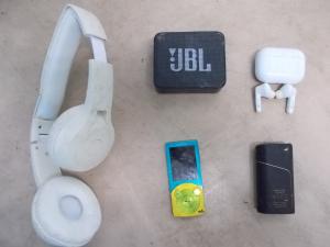 小型充電式電池内臓製品①