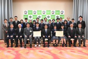 動画コンテスト表彰式の集合写真